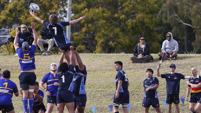 SJRU's Harry Agar and CCC's William Brisbane.