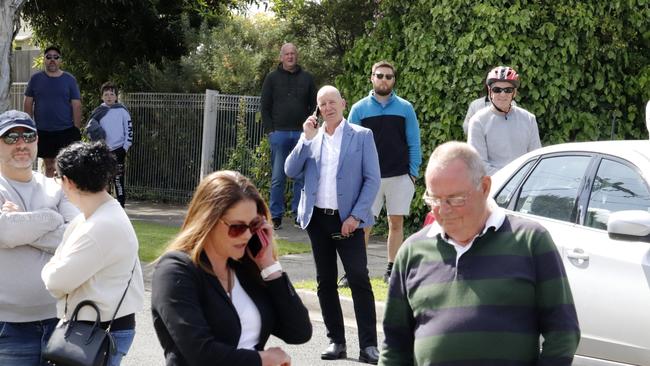 Buyers and vendor advocate Tony Slack, centre: “I know there are some benefits to a vendor to selling off market, but I still feel that the benefit is not price.”