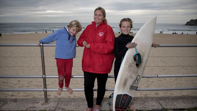 Wentworth voter Emma Carmody with her children Bart 6 and Fred 11. Picture: Chris Pavlich