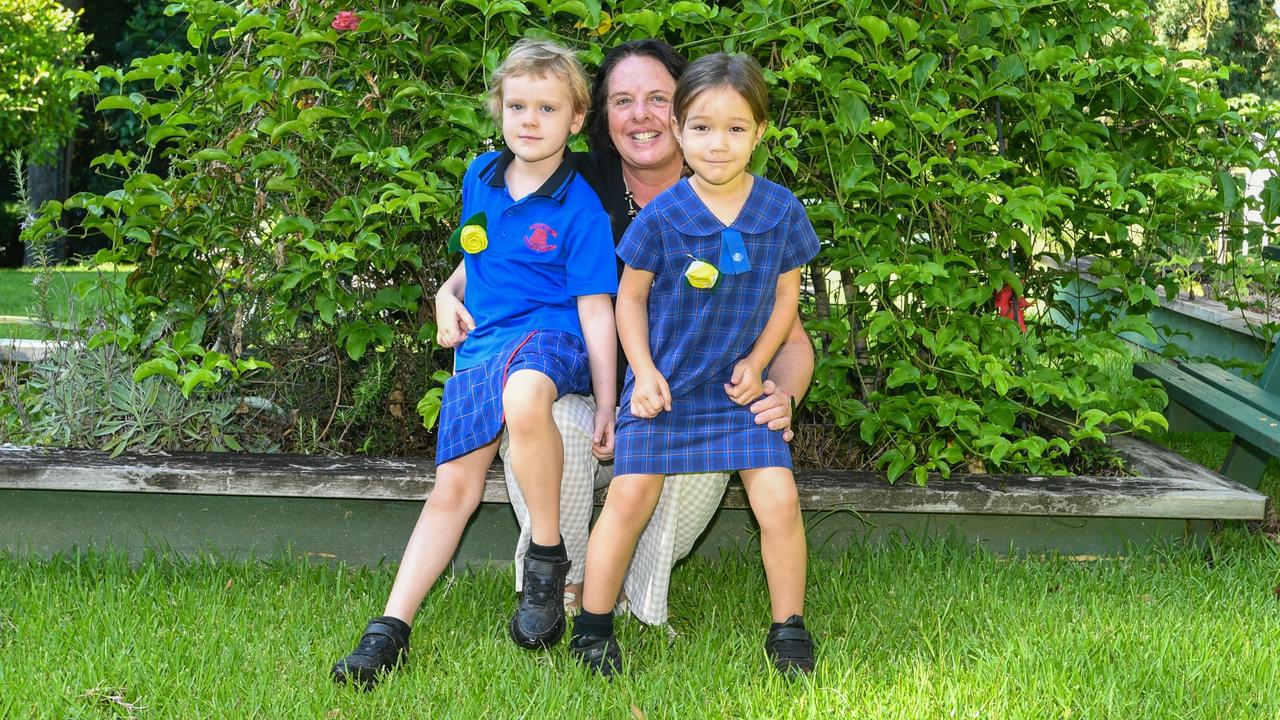 Kindy students Alle and Evie with principal Juanita Thomson.