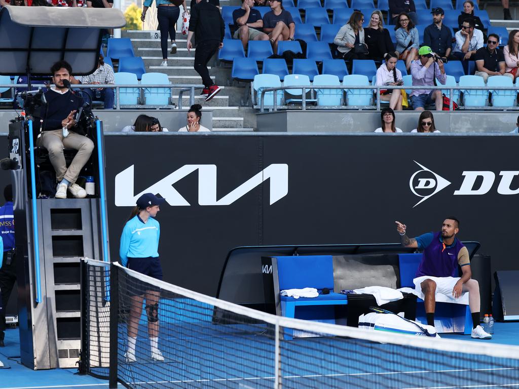 Nick Kyrgios argues with the match referee. (Photo by Jonathan DiMaggio/Getty Images)