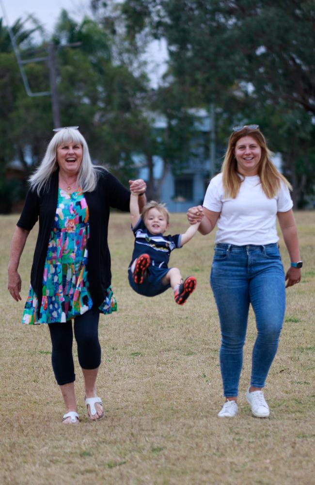 Lauron Power with Raife McMillan (2) and Anais McMillan from Biloela. Photo: Steve Vit