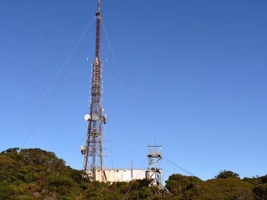 The TV tower atop Bellenden Ker. (Supplied: BAI Communications)