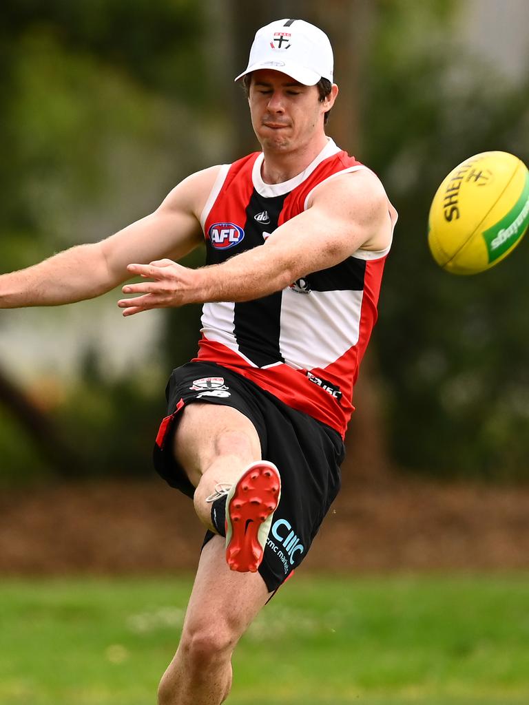 Former Tiger Jack Higgins joins St Kilda pre-season training.