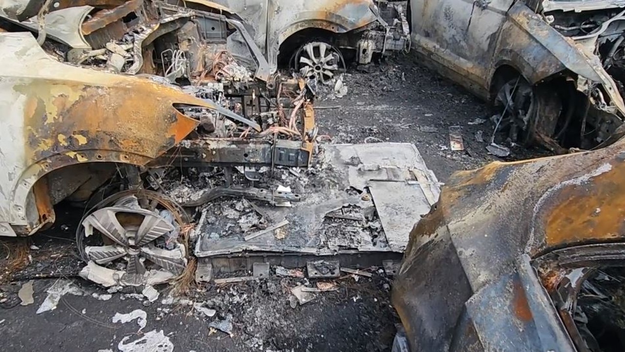 Sydney airport fire destroys five cars