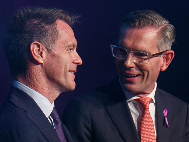 SYDNEY, AUSTRALIA - NewsWire Photos MARCH 9th, 2023: NSW Opposition leader, Chris Minns and Dominic Perrottet about to hand the award to the woman of the year.Picture: NCA NewsWire / Tim Pascoe