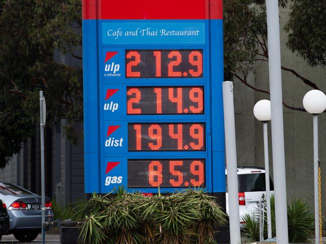 MELBOURNE AUSTRALIA - DECEMBER 26TH 2023 : Petrol prices have increased over the holiday period, as a petrol station in Highett has increased prices to $212.9 a litre.PICTURE : Nicki Connolly