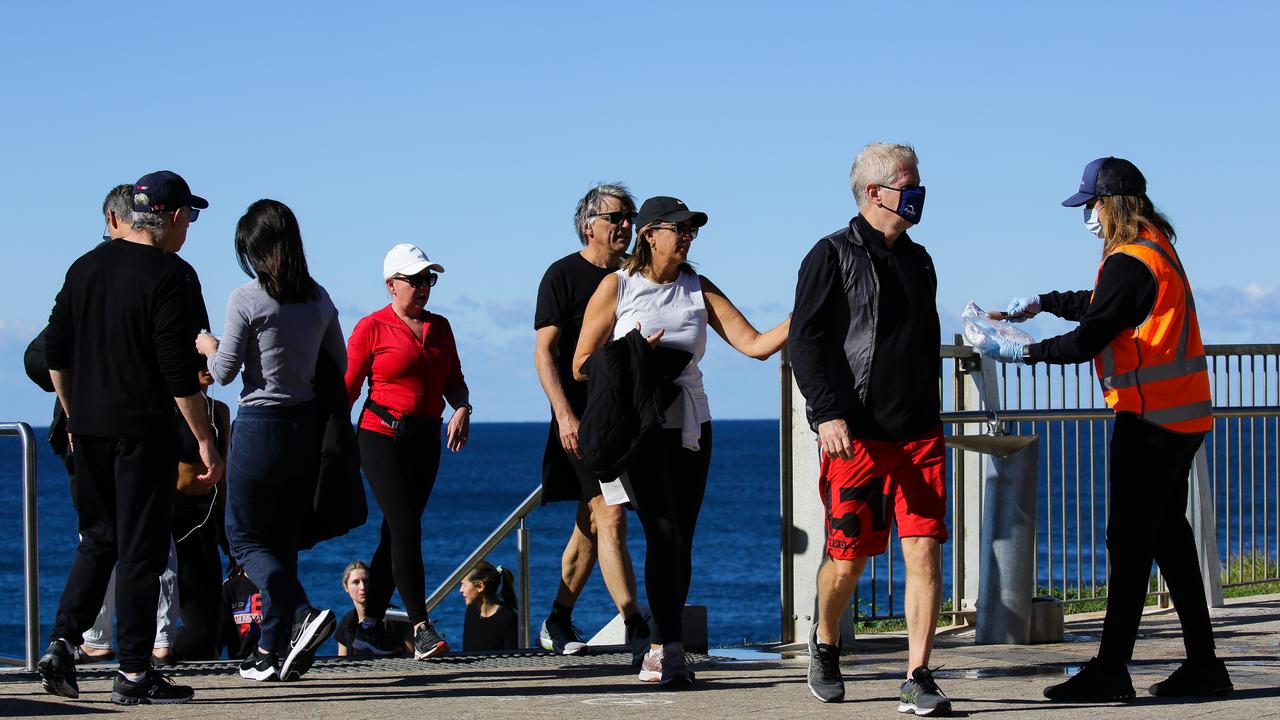 Sydney’s sunny weather has seen crowds of people out and about without masks. Picture: Daily Telegraph/Gaye Gerard