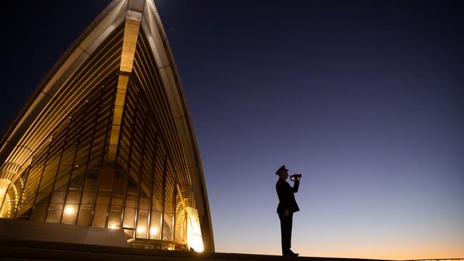 2021’s ANZAC Day commemorative dawn performance on the steps of Sydney Opera House.