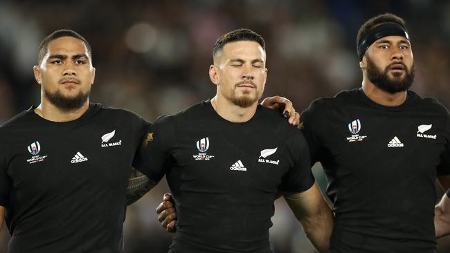 YOKOHAMA, JAPAN - SEPTEMBER 21:  Ofa Tuungafasi of New Zealand, Sonny Bill Williams of New Zealand and Patrick Tuipulotu of New Zealand sing the National Anthem during the Rugby World Cup 2019 Group B game between New Zealand and South Africa at International Stadium Yokohama on September 21, 2019 in Yokohama, Kanagawa, Japan. (Photo by Hannah Peters/Getty Images)