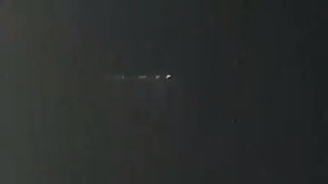 Footage of a UFO spotted across the night sky in FNQ