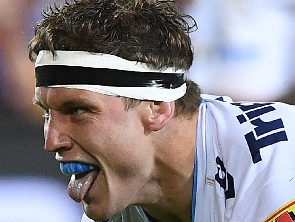 Jarrod Wallace  of the Titans scores a try during the Round 5 NRL match between the Gold Coast Titans and the Penrith Panthers at CBUS Stadium on the Gold Coast, Friday, April 12, 2019. (AAP Image/Dave Hunt) NO ARCHIVING, EDITORIAL USE ONLY