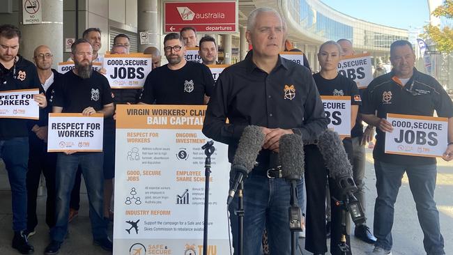 The Transport Workers Union is leading calls for Virgin Australia cabin crew and ground service workers to be paid more as they begin enterprise bargaining negotiations.