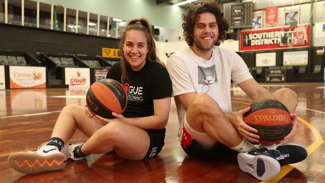 Jessica McDowell-White and brother Williams at their home courts in Carina, Brisbane. Picture: Peter Wallis