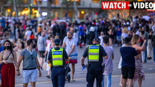 Man stabbed at popular St Kilda beach