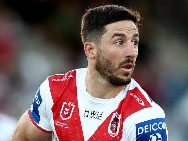 SYDNEY, AUSTRALIA - JUNE 10:  Ben Hunt of the Dragons runs with the ball during the round 15 NRL match between St George Illawarra Dragons and South Sydney Rabbitohs at Netstrata Jubilee Stadium on June 10, 2023 in Sydney, Australia. (Photo by Matt King/Getty Images)