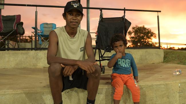 RayRay and Iko watching Gary Ablett Jr. Picture: (A)manda Parkinson