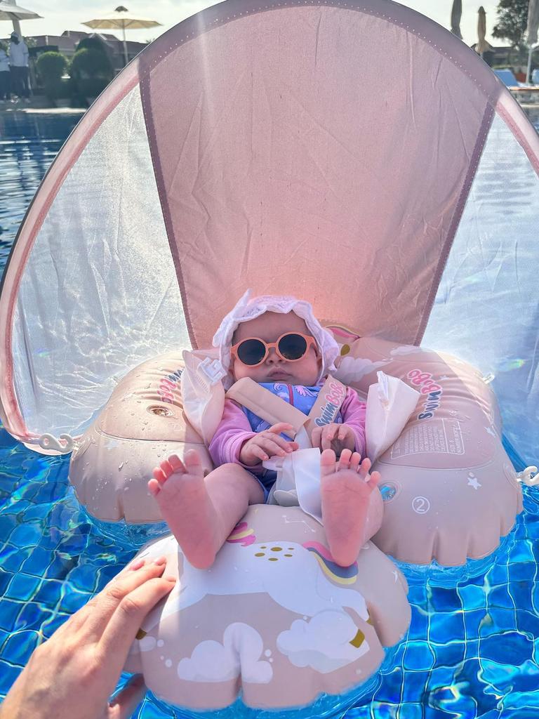 The new mum has since shared a series of new snaps from her holiday to Dubai. Picture: Instagram/LauraAnderson