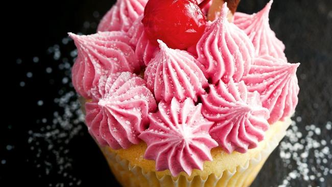 Shirley-Temple-cupcakes-recipe-close-up