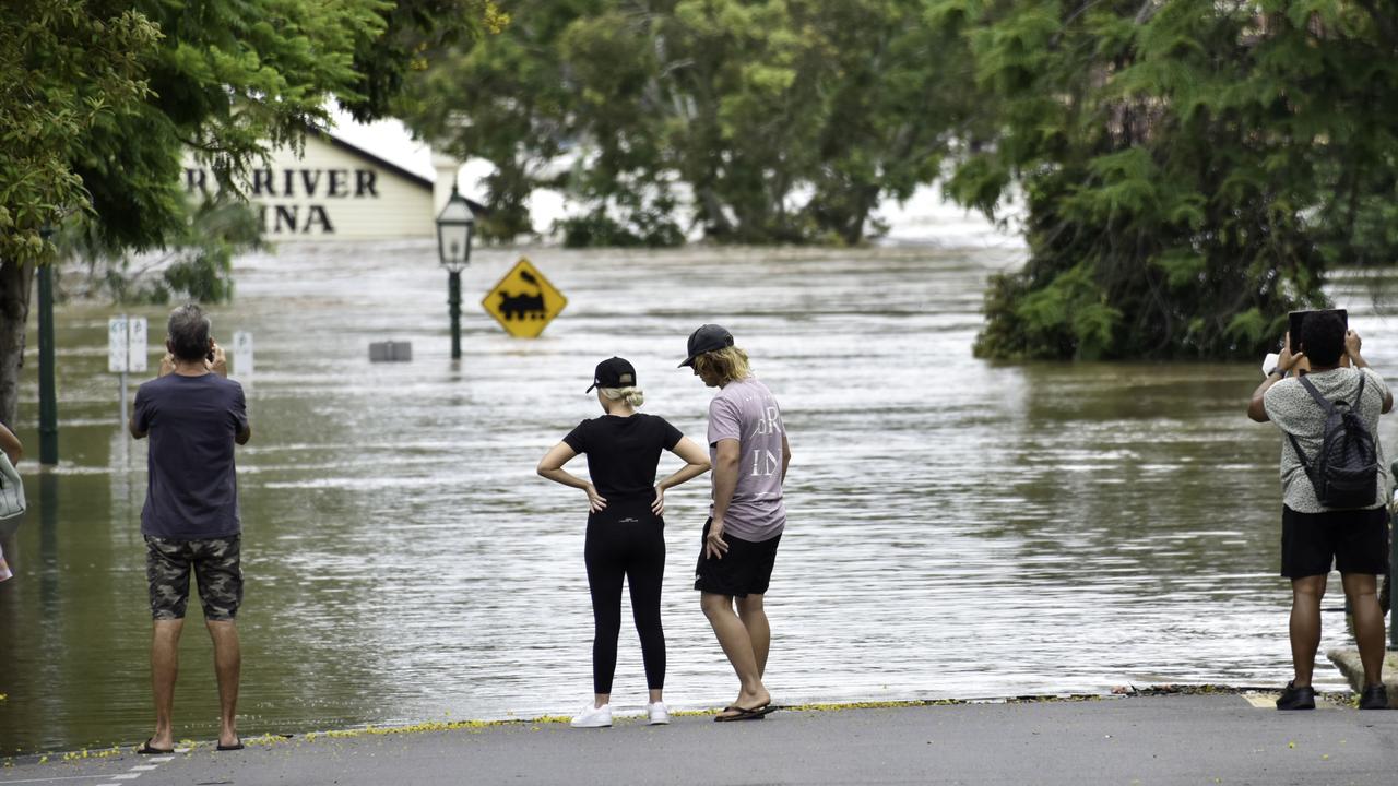 Queensland weather update: Tropical Cyclone Tiffany warning after Wide ...