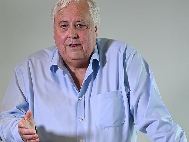 27/10/2020 : Clive Palmer during a press conference  with his candidate Steven Newbery , then handing out how to vote cards at a pre poll while on the hustings in the marginal electorate of Pumicestone,  north of Brisbane at Bribie Island for the upcoming QLD state election. Pic Lyndon Mechielsen