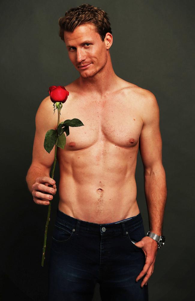 Bachelor Richie Strahan went topless for Sydney Confidential while revealing a secret.