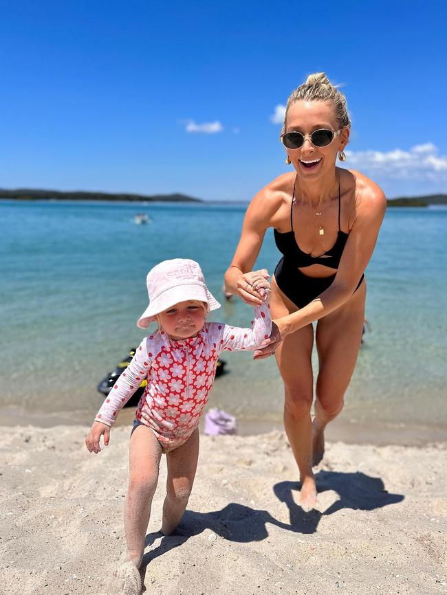 Anna Robards and daughter Elle. Picture: Instagram