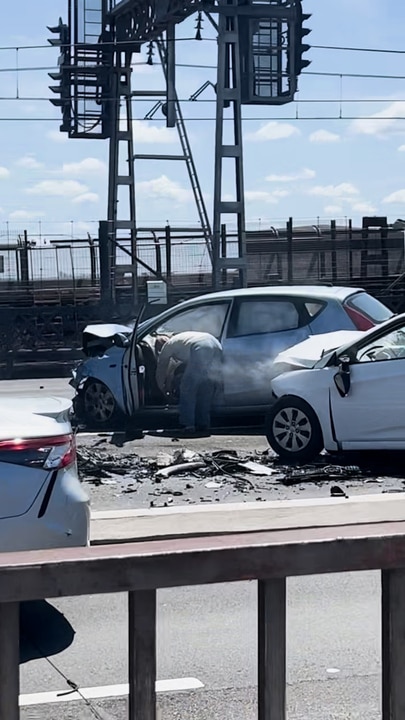 Shock video shows aftermath of Harbour Bridge crash