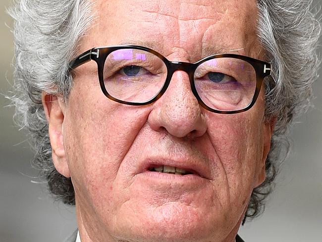 Australian actor Geoffrey Rush arrives at the Federal Court in Sydney, Tuesday, November 6, 2018.  Rush is suing Nationwide news for defamation. (AAP Image/Joel Carrett) NO ARCHIVING