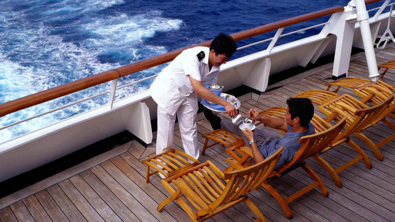 cruise ship food and beverage jobs