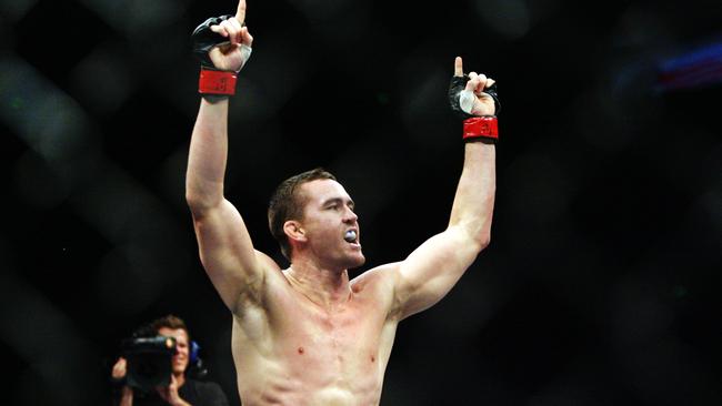 Kyle Noke wins his fight against Tom Blackledge.