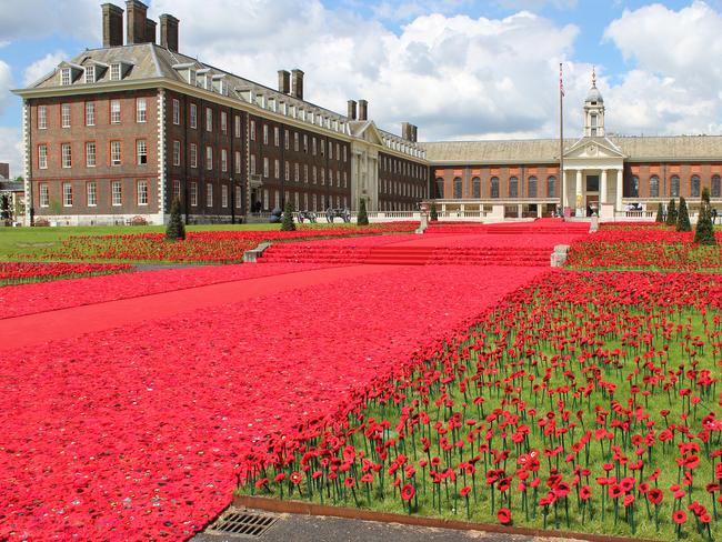 The carpet of poppies covers the grounds of the Royal Chelsea Hospital. Picture: AAP/Lloyd Jones