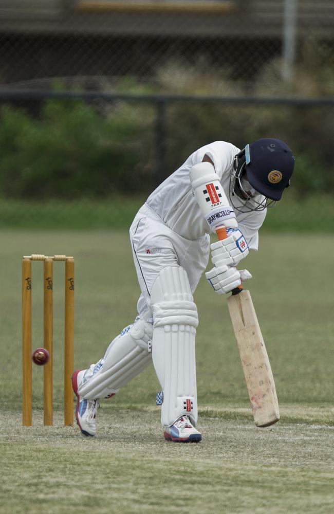 Navodh Fernando batting for Endeavour Hills. Picture: Valeriu Campan