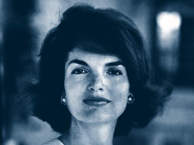 Jacqueline Lee Bouvier Kennedy Onassis. jackie p/