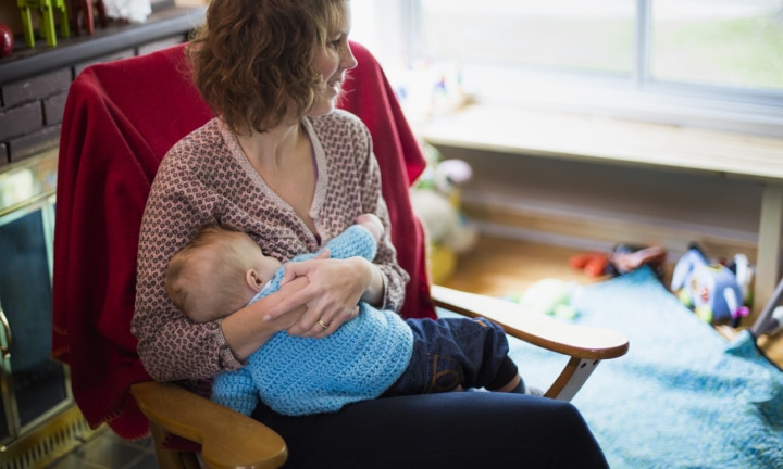 lifestyle newborn photographer