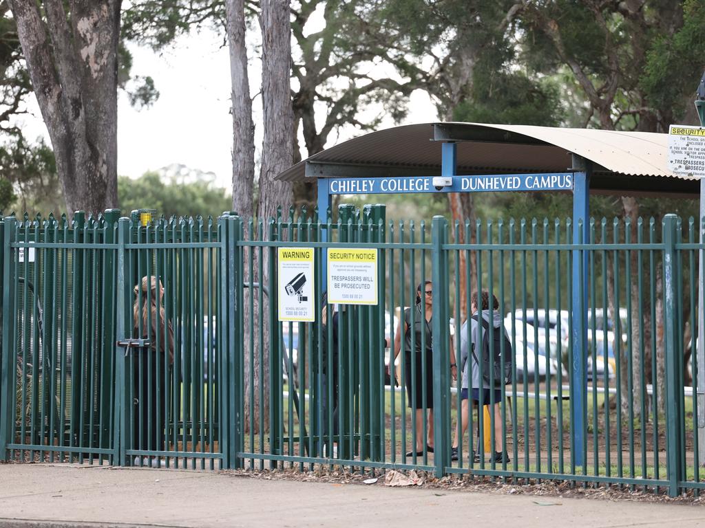 Teacher injured, Chifley College Dunheved campus in St Marys locked ...