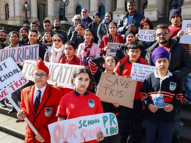 MELBOURNE, AUSTRALIA - NewsWire Photos 04 AUGUST 2022 :  Students and parents of the international school Colmont based in Kilmore, country Victtoria , protest outside Parliament House. Administrators were appointed last week to oversee the school after it became financially insolvent. Picture : NCA NewsWire / Ian Currie