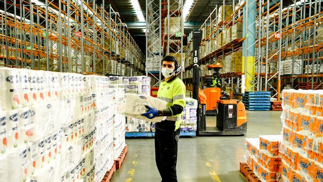 Woolworths will start to scrub some of its Covid-19 rules, including mandatory vaccines for workers and temperature checks at warehouse and distribution centres. Picture: Morgan Sette