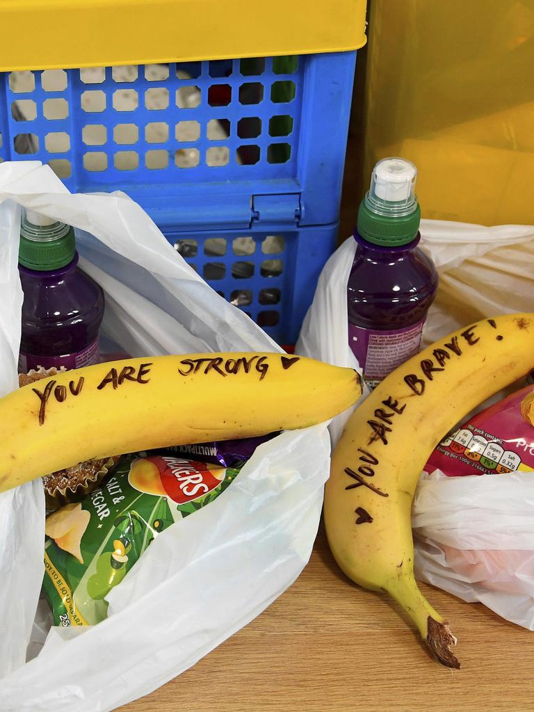 Meghan’s messages left on bananas.