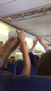 Flight attendants host 'toilet paper race'