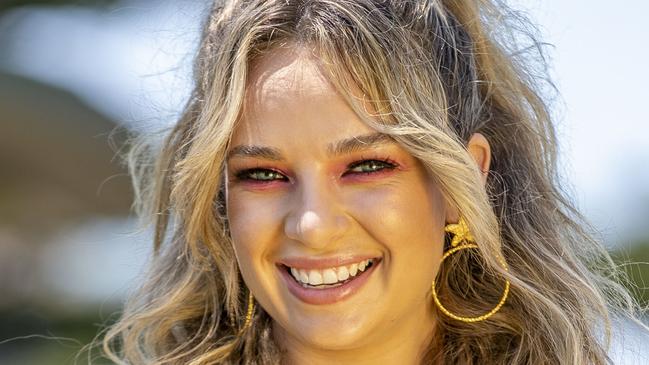 #DO NOT USE UNTIL MONDAY DECEMBER 6TH#SYDNEY, AUSTRALIA - NewsWire Photos December 03, 2021 - Abbie Chatfield this morning in Bondi Beach.Picture: NCA NewsWire / Christian Gilles