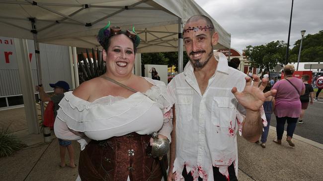 L-R Jo Pickett and Joe Pickett at CapriCon.