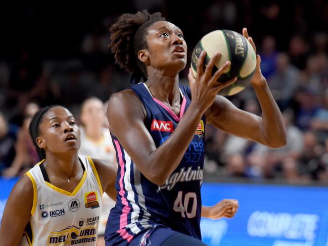 Adelaide Lightning’s Kayla Alexander drives to the hoop on Thursday night. Picture: Naomi Jellicoe