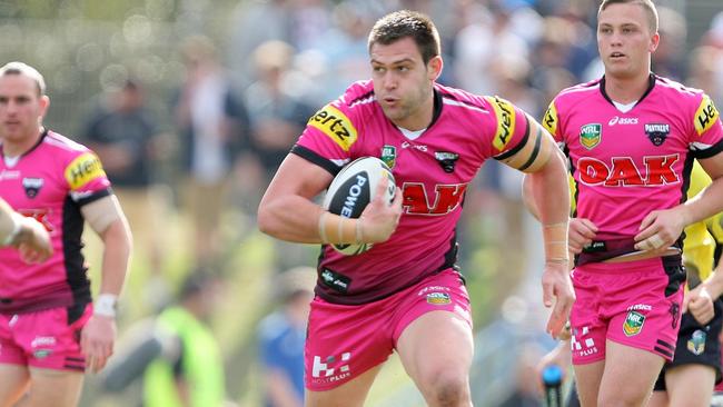 Tim Grant on the charge. Picture: AAP Image/Action Photographics, Robb Cox