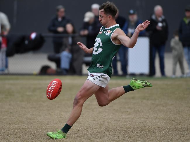 NFNL: Northern Football Netball League Division 1, Melbourne Greyhounds Seniors, Round 15. Heidelberg v Greensborough at Warringal Park, Heidelberg, Victoria, Saturday, 3rd August 2024. Captain Jack Johnston kicks. Photo: Andrew Batsch