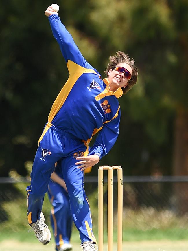 Tom Buchanan picked up key wickets to bowl Ormond to victory. Picture: David Smith