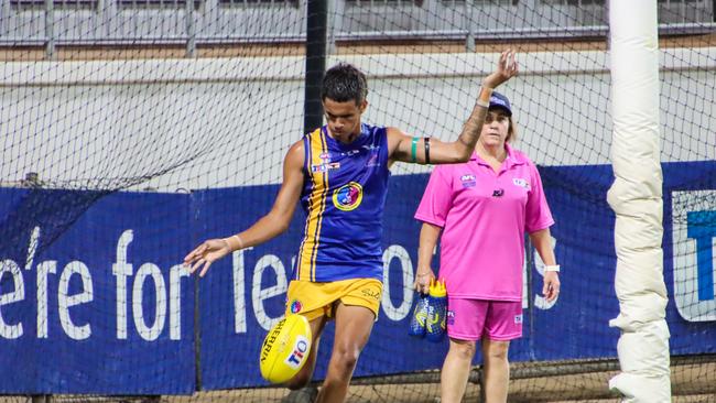 Young gun Ronald Fejo impressed for Wanderers. Picture: Celina Whan/AFLNT Media