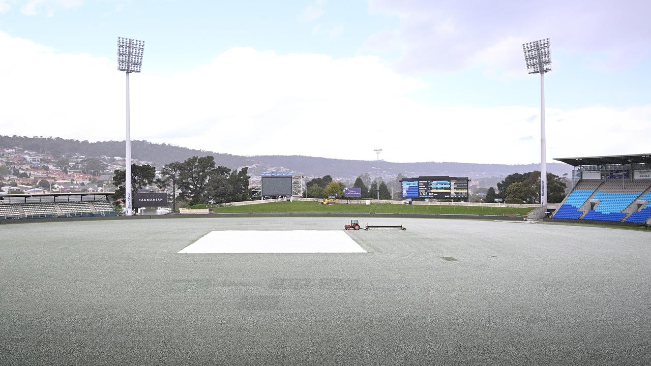 HOBART, AUSTRALIA - NOVEMBER 01: General view of the stadium after second storm blankets ground in hail stones during the Sheffield Shield match between Tasmania and Victoria at Blundstone Arena, on November 01, 2022, in Hobart, Australia. (Photo by Steve Bell/Getty Images)