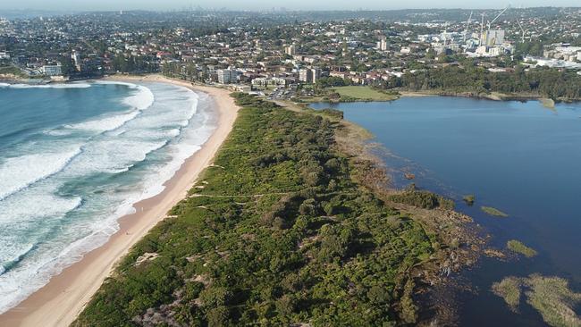 Police are keen to speak to anyone who has information about a man who exposed himself to a woman on a walking track between Dee Why and Long Reef beaches to come forward. Picture: News Corp