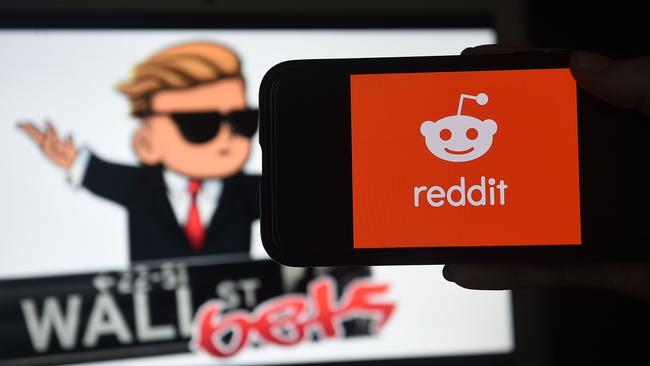 WallStreetBet on a computer and the Reddit logo. The US Securities and Exchange Commission on Friday said its regulators were keeping an eye on the whipsawing share prices of some Wall Street stocks that had been targeted by a social media-driven campaign intended to make wealthy hedge funds suffer. (Photo AFP)